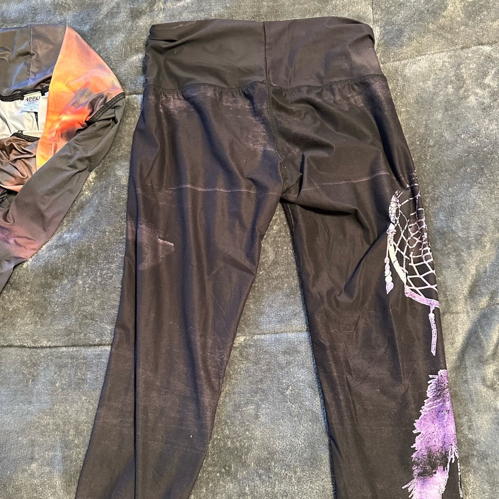 Black and Purple Graphic Leggings